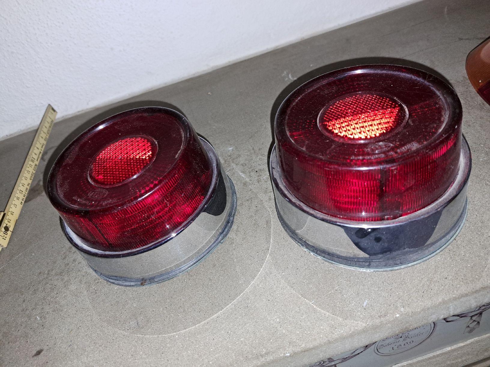 Toutes les pièces auto: Hella Rückleuchten Oldtimer,  – D'occasion à Kölliken par Upcycling-by-Mc-TAM