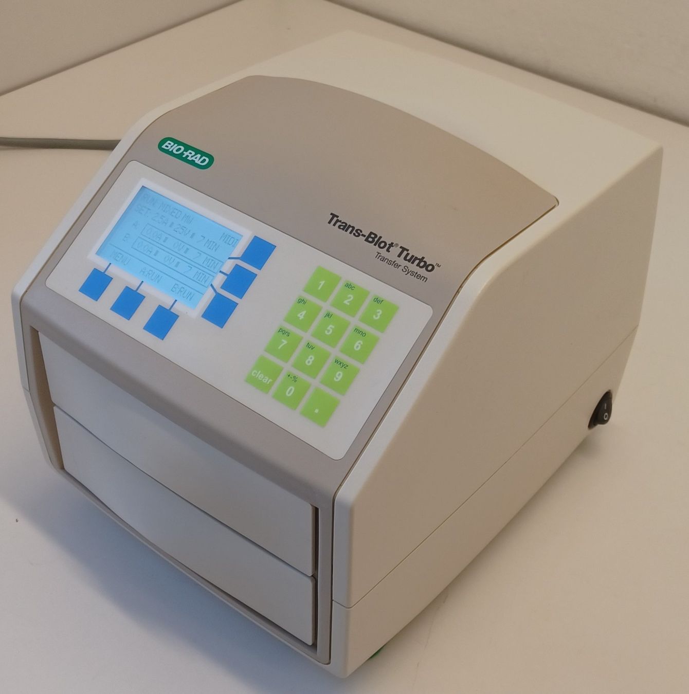 Accessori da laboratorio: Bio-Rad Trans-Blot Turbo Transfer System – Usato da Niederdorf venduto da LeptonAG_Labor