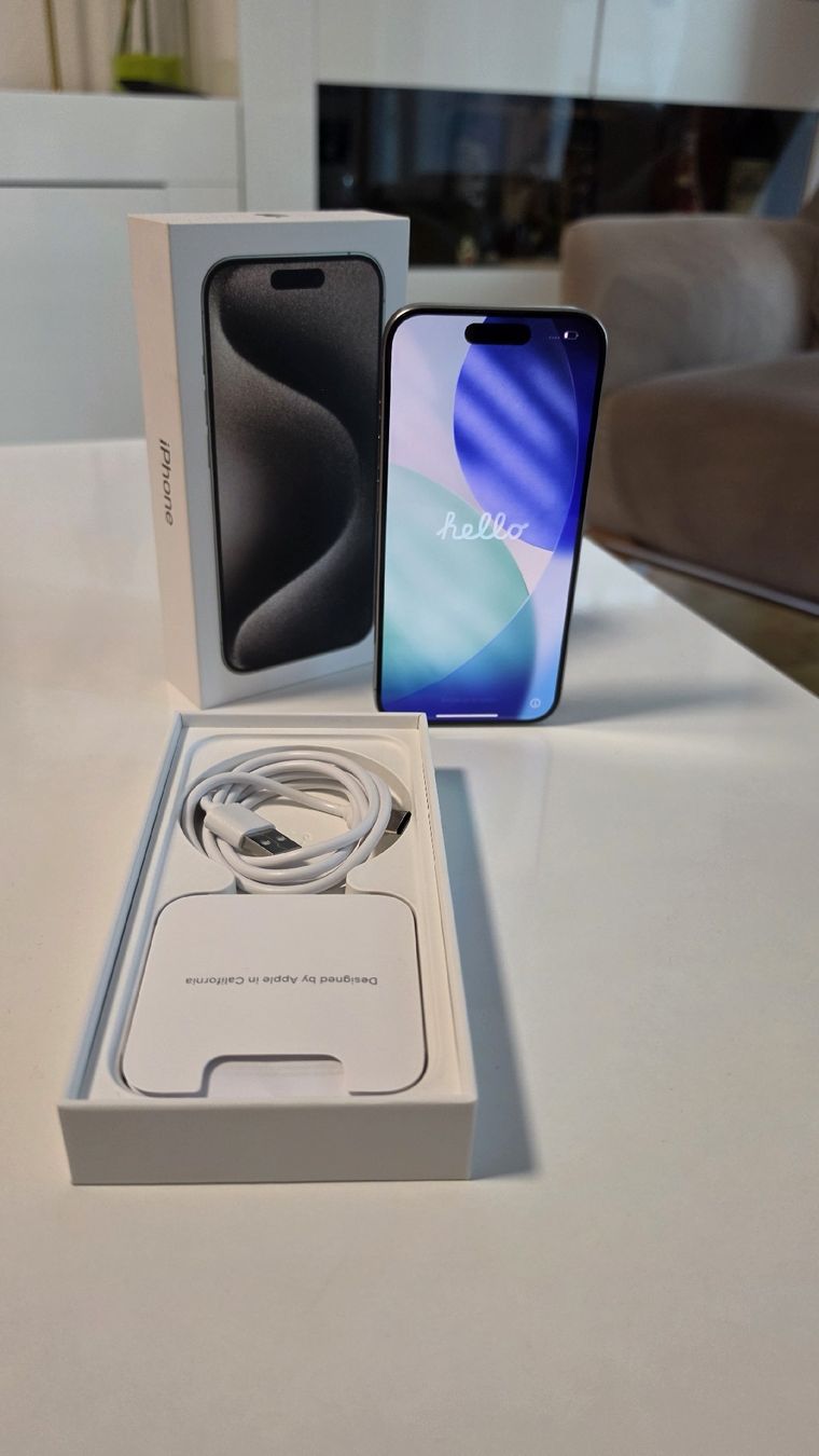 Apple Handys / Smartphones: iPhone 15 Pro Natural Titanium 256GB  mit Hülle – Gebraucht aus Zürich von saj_sx6h