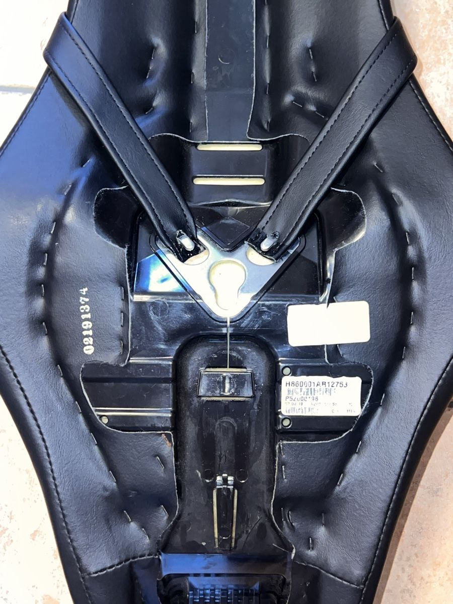 Harley-Davidson Tutti i ricambio per moto: Doppel Sitzbank  Sportster Harley Davidson  – Usato da schellenberg venduto da freefostore 4