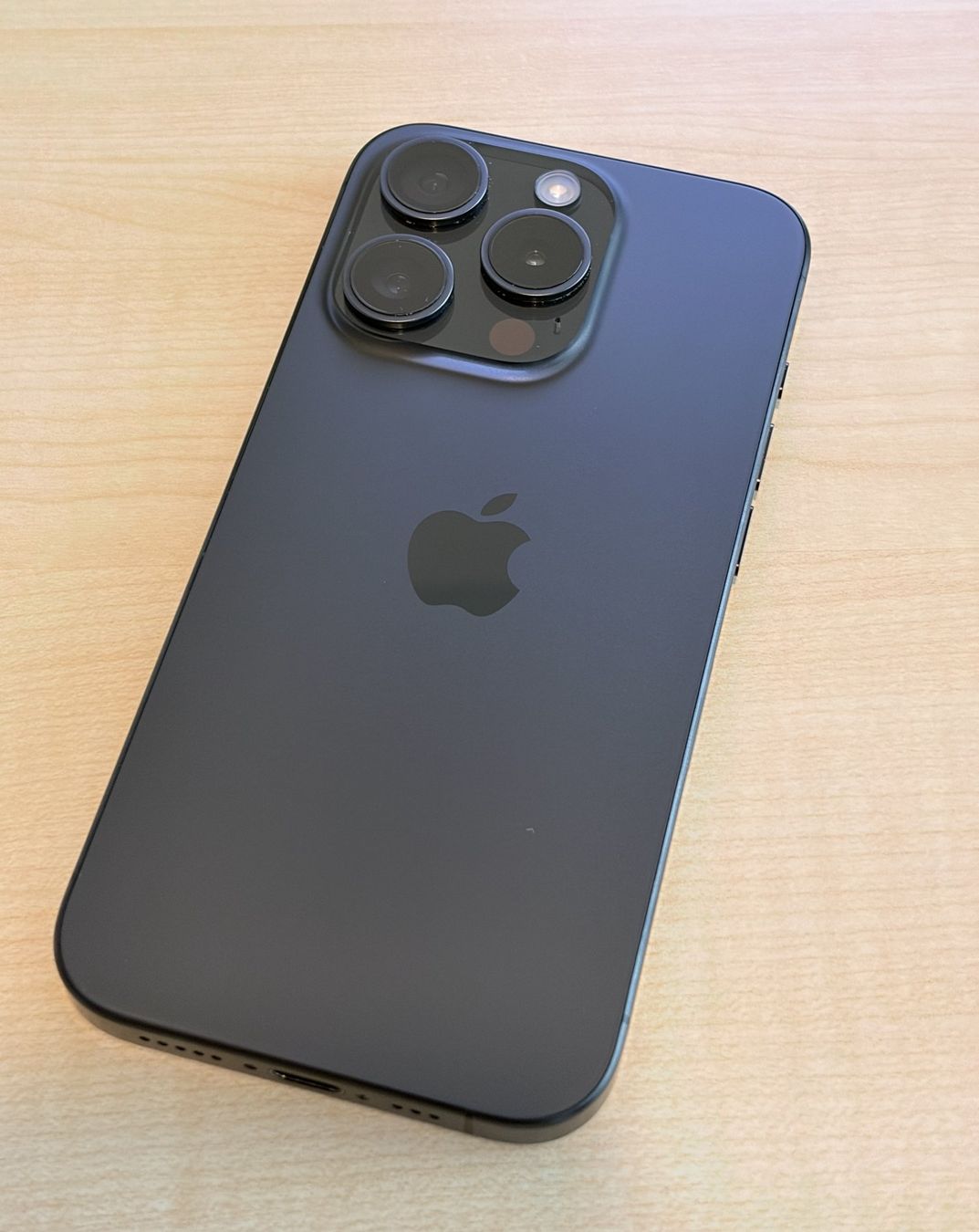 Apple Portables: Apple iPhone 15 Pro Black 128GB – D'occasion à Weiningen ZH par traumpreis 1