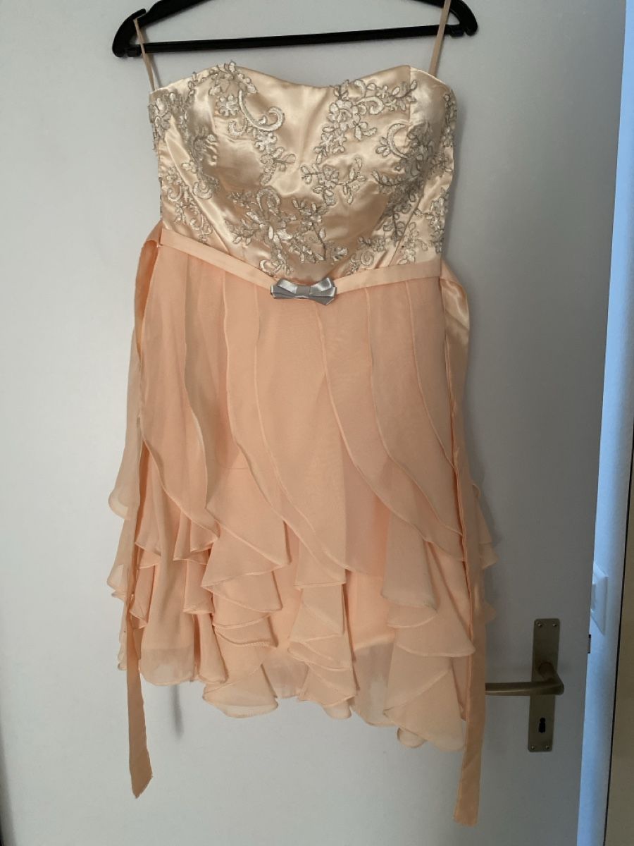 Kleider: Abendkleid – Gebraucht aus Strengelbach von Bycy