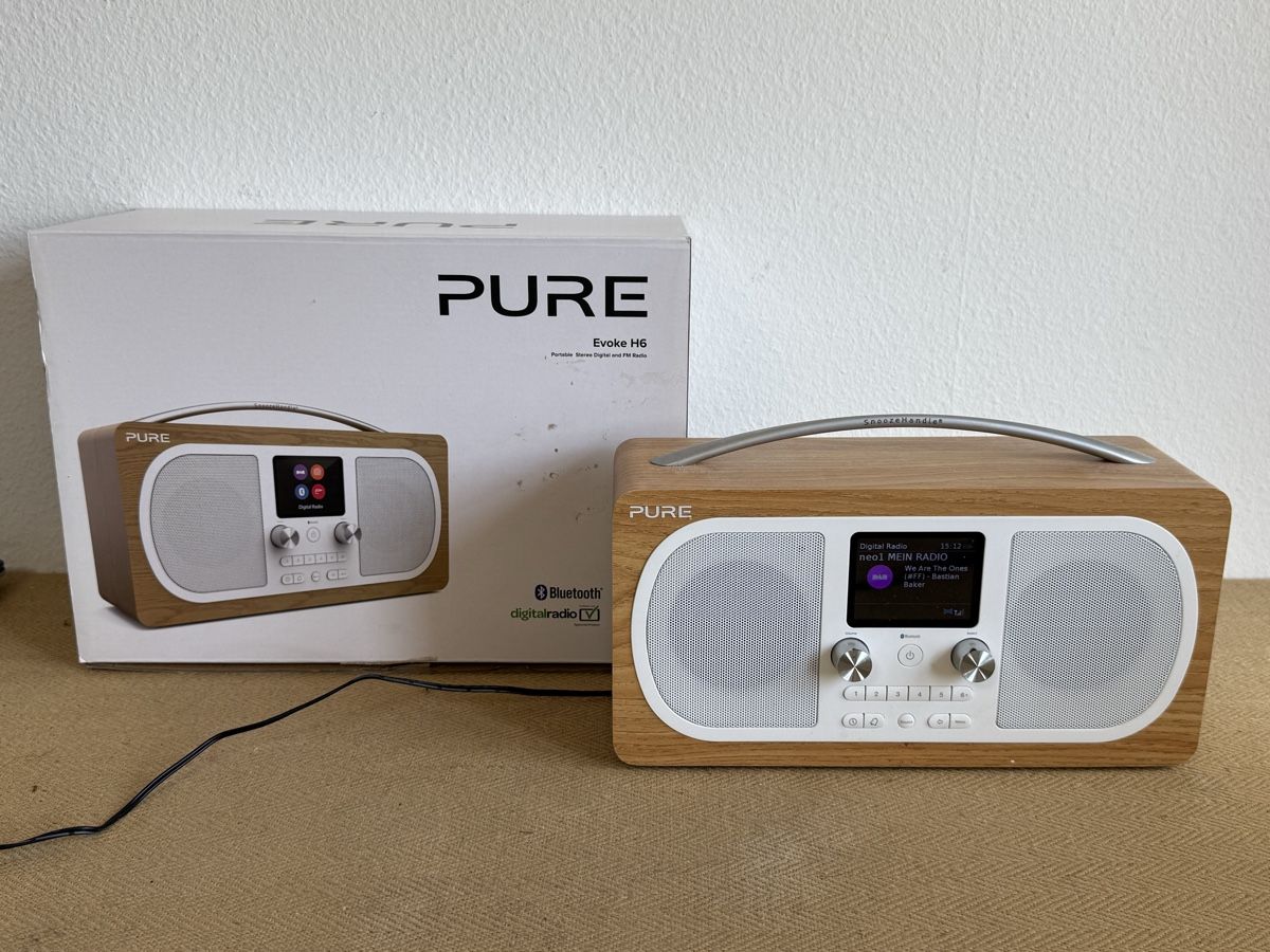 Radios: PURE Evoke H6 Digitalradio DAB+ mit Bluetooth  – D'occasion à Konolfingen par petzipetz
