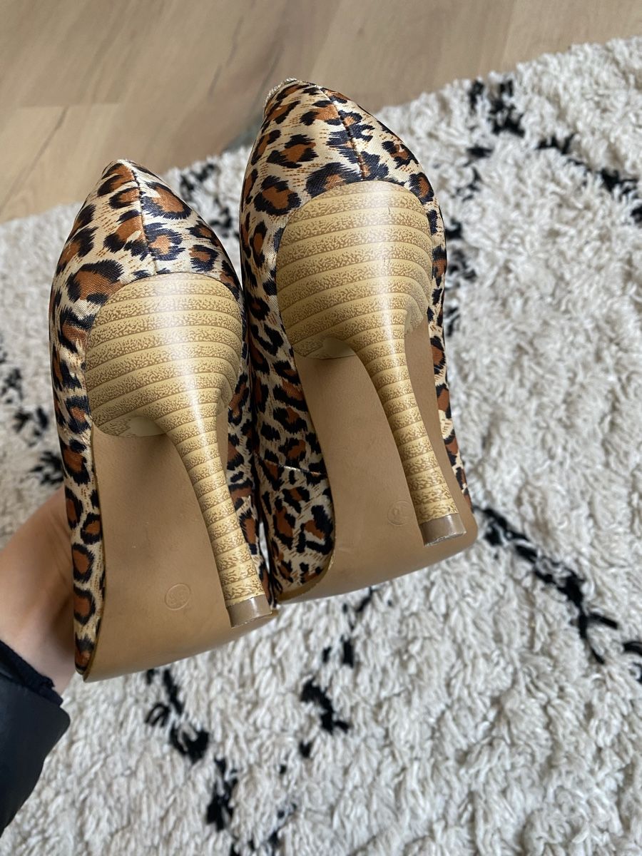 Scarpe da donna: Schöne High Heels Tiegerlilli – Usato da Buchs ZH venduto da crazyhandbaggirl123 1