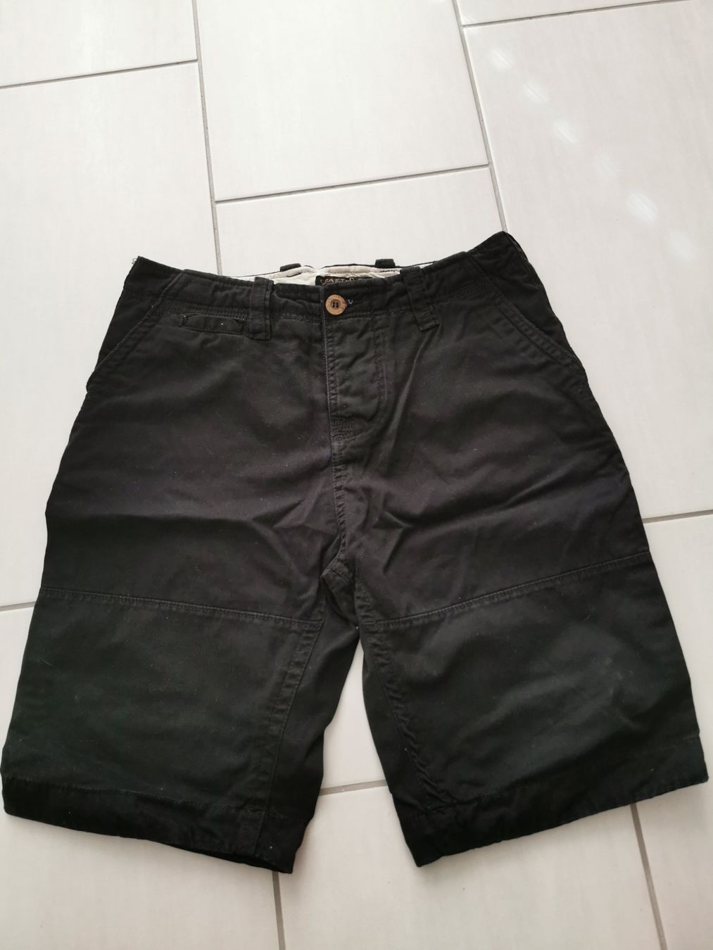 Pantaloni: Kurze schwarze Hose, Gr. S – Usato da Malters venduto da Wahni81