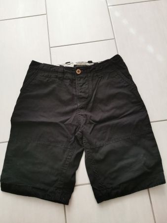 Kurze schwarze Hose, Gr. S