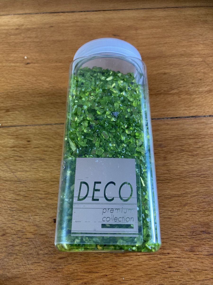 Toutes les décorations: Gravier vert pour décoration  – Neuf avec emballage d'origine à Mittelhäusern par hel_9jnj