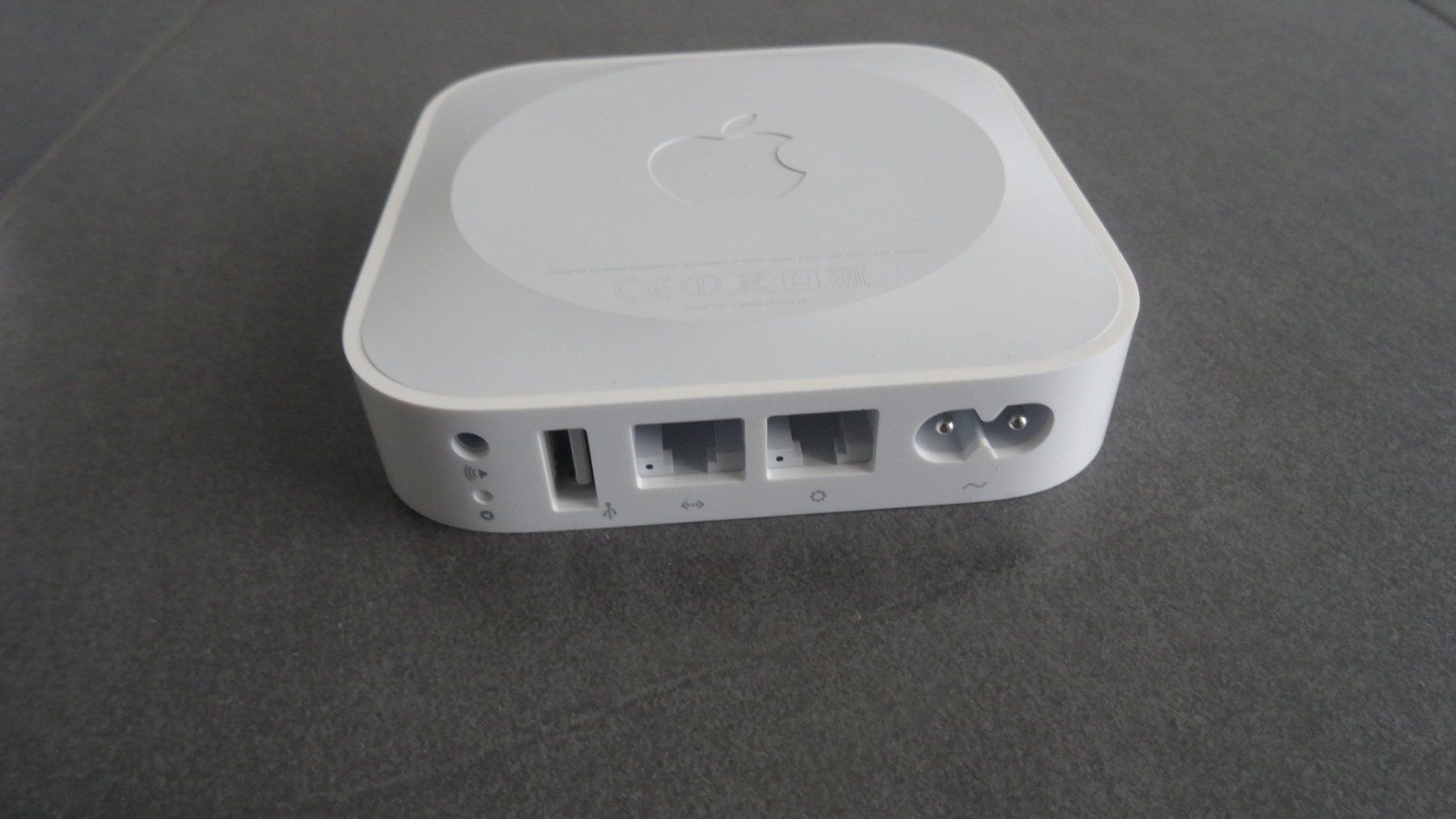 Apple Modem & Router: Apple AirPort Express, neu – Nuovo (secondo la descrizione) da Beinwil am See venduto da den_p9db 1