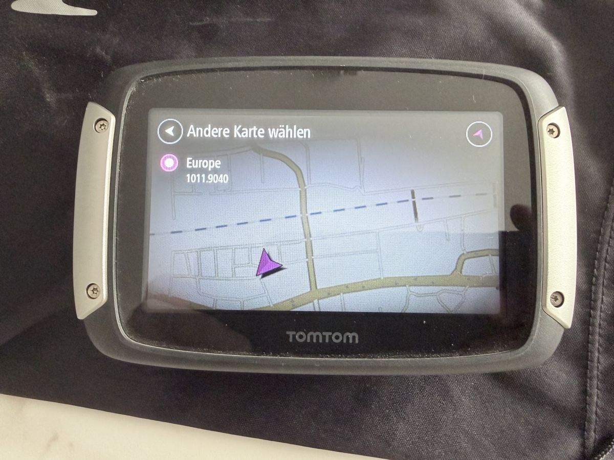 Tomtom Navigationsgeräte: TomTom Motorrad Navigation  – Gebraucht aus Schlieren von Kamacho 4