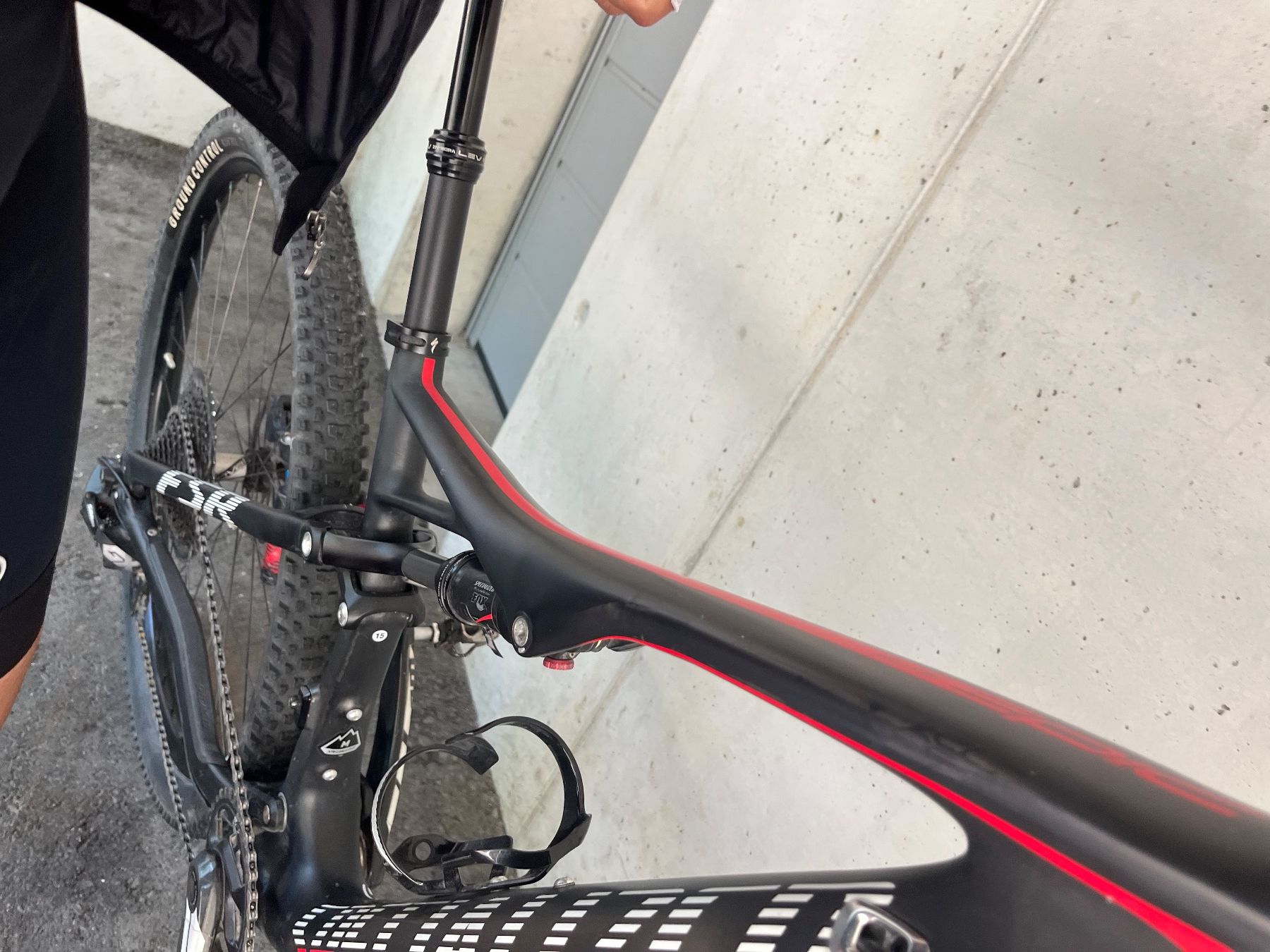 Specialized Velos: MTB Specialized Epic FSR Elite Carbon 29 (Medium) – Gebraucht aus Hinteregg von Ampfani 8