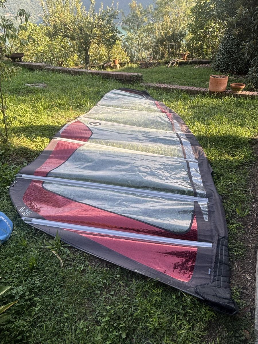 Surf: Vela windsurf NeilPryde V6 7.5 – Usato da Davesco-Soragno venduto da Davidefabello