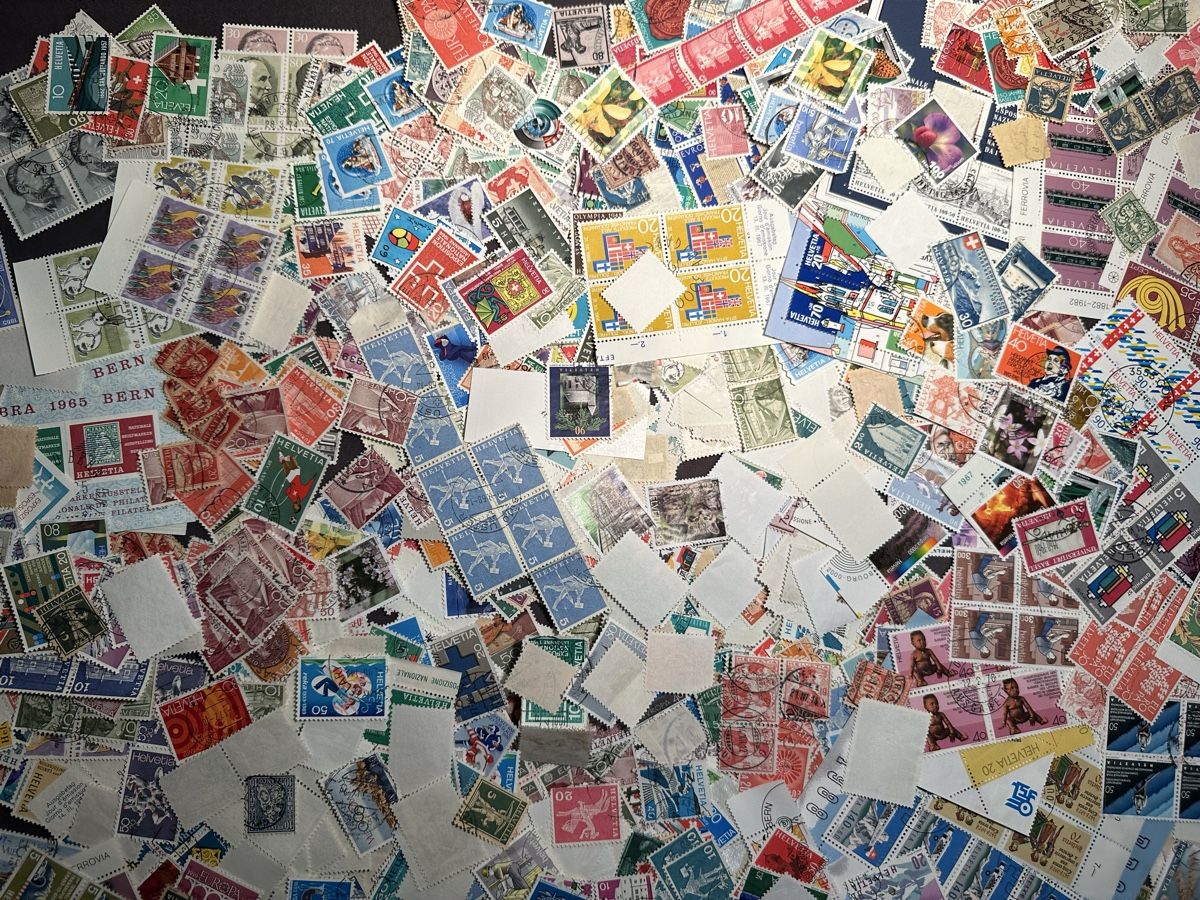 Alle Briefmarken: Viele Schweizer Briefmarken Lose Abgelöst - Sammlung – Gebraucht aus Stettfurt von 2442 5