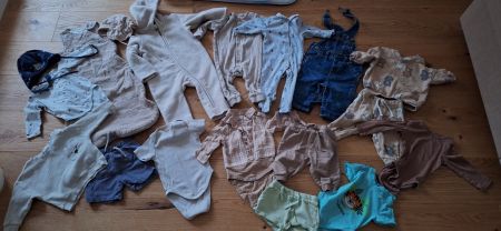 Baby Kleiderpaket Grösse 68/74/80, neutral
