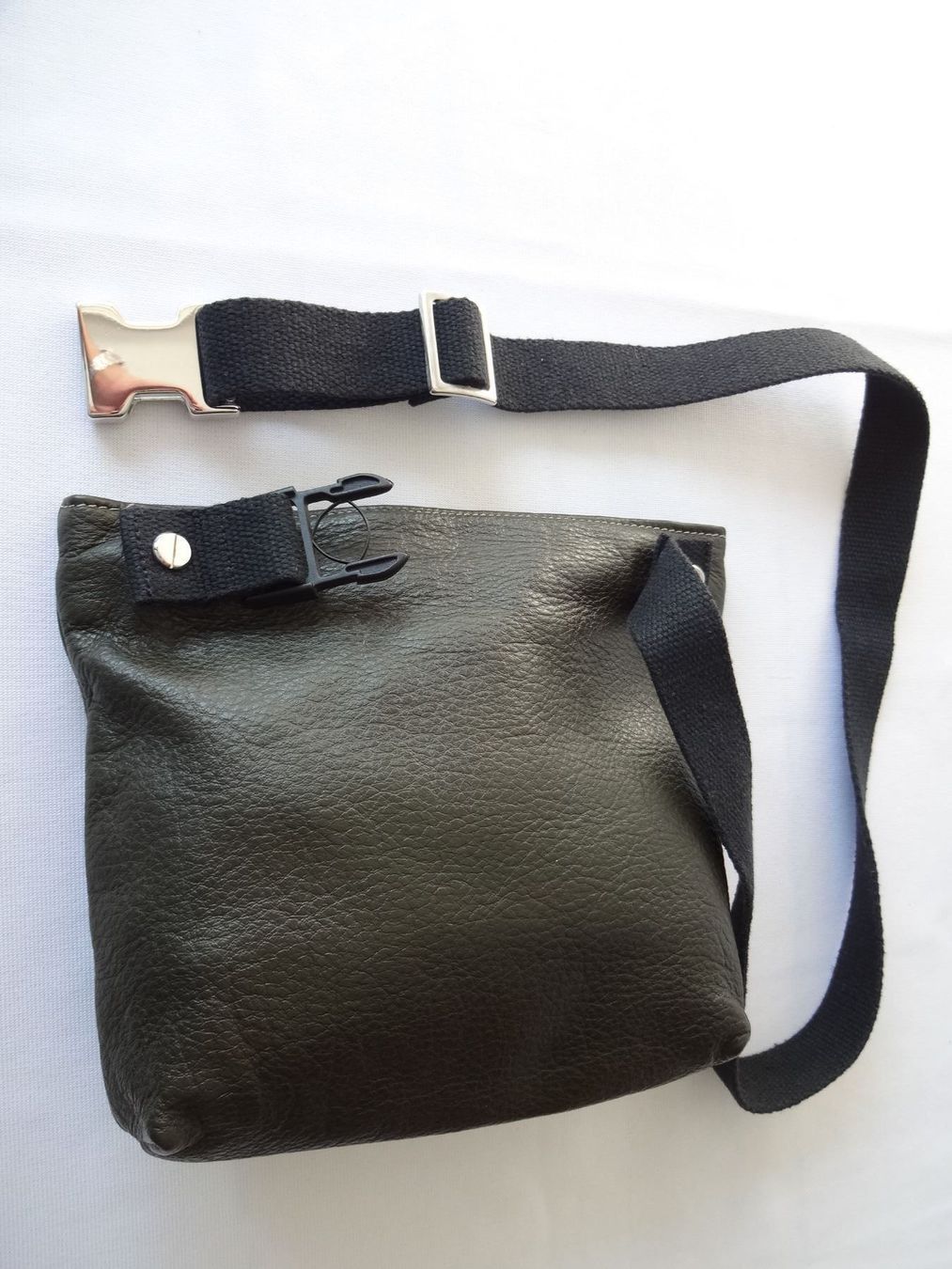 Navyboot Taschen für Damen: * NAVYBOOT * Echleder Tasche – Gebraucht aus Frauenfeld von rey06 4