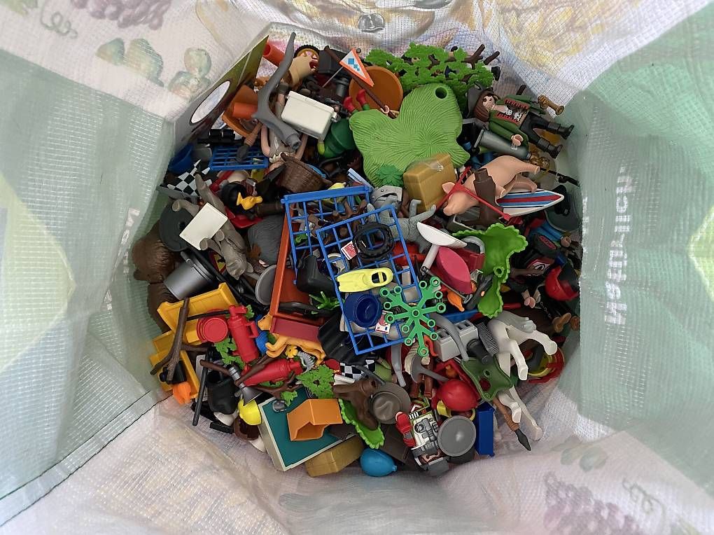 Giocattoli: 2 Säcke Playmobil  – Usato da Volketswil venduto da SiTaPrV 1