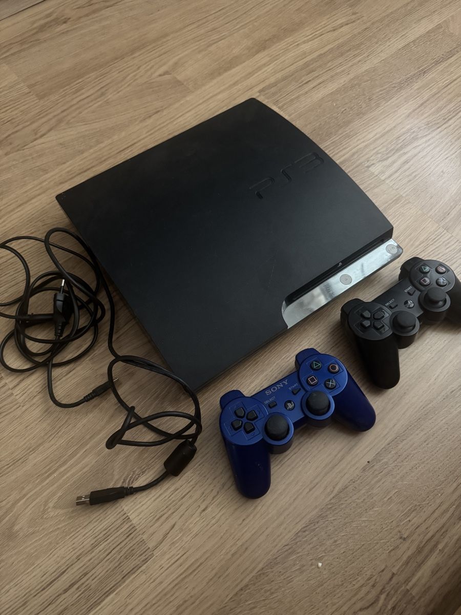 Sony Konsolen: Playstation 3 + 2 Controller  – Gebraucht aus Bronschhofen von CrownDiam