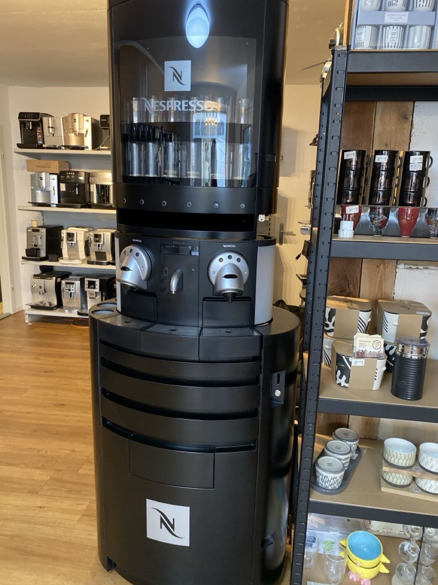 Nespresso Macchine per caffè & Macchine per espresso: 12 Monate Garantie Nespresso Tower – Usato da Rothrist venduto da GeppiKaffeemaschinen 1