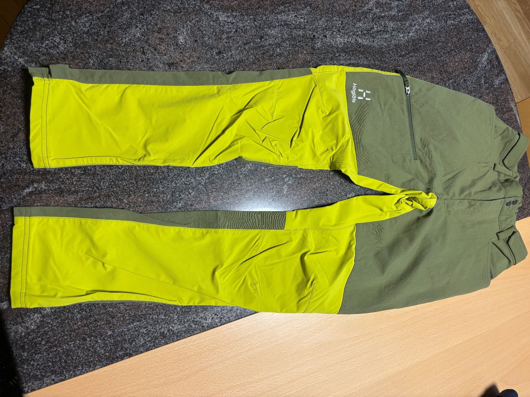 Haglöfs Pantaloni: Haglöfs Trekkinghose Gr.164 – Usato da Hasliberg-Hohfluh venduto da hasliberg79