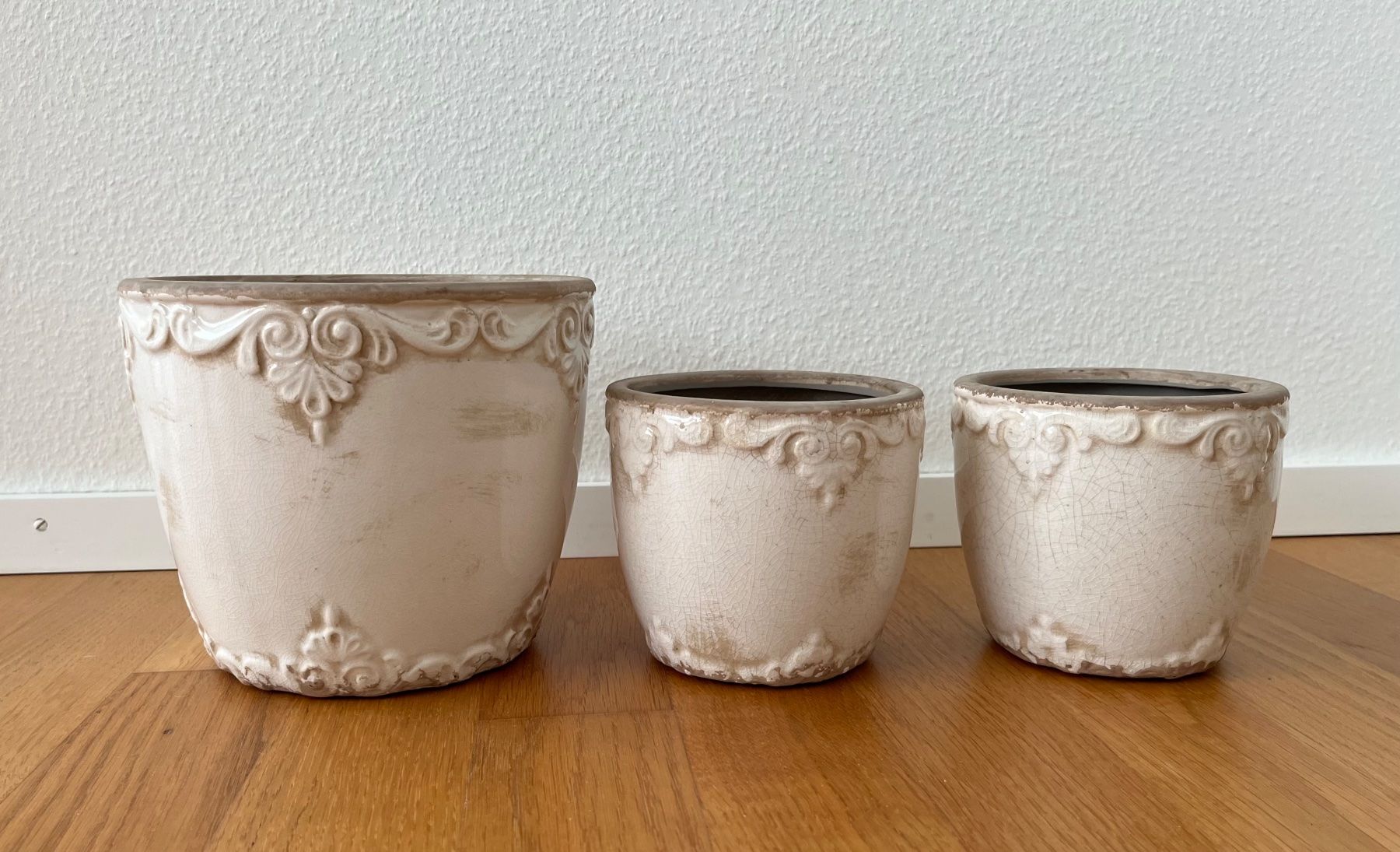 Pots de fleurs: 3 Übertöpfe Cachepots Shabby Chic – D'occasion à Allschwil par millefiori3 1