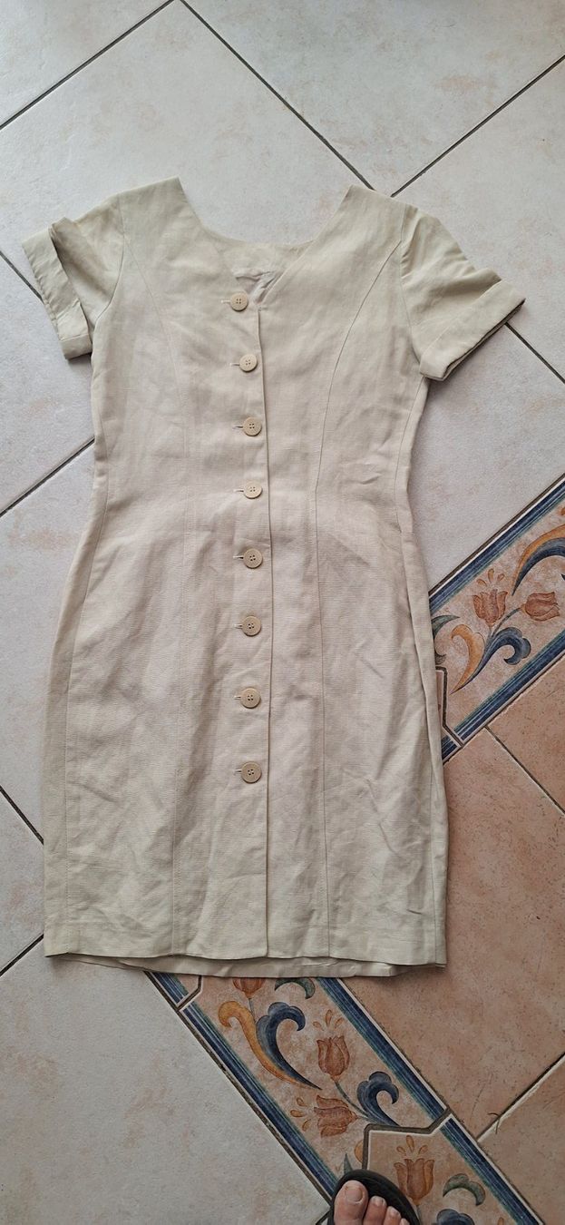 Vestiti: Robe beige Vintage 34-36 – Usato da St-Triphon venduto da Jldr0 4