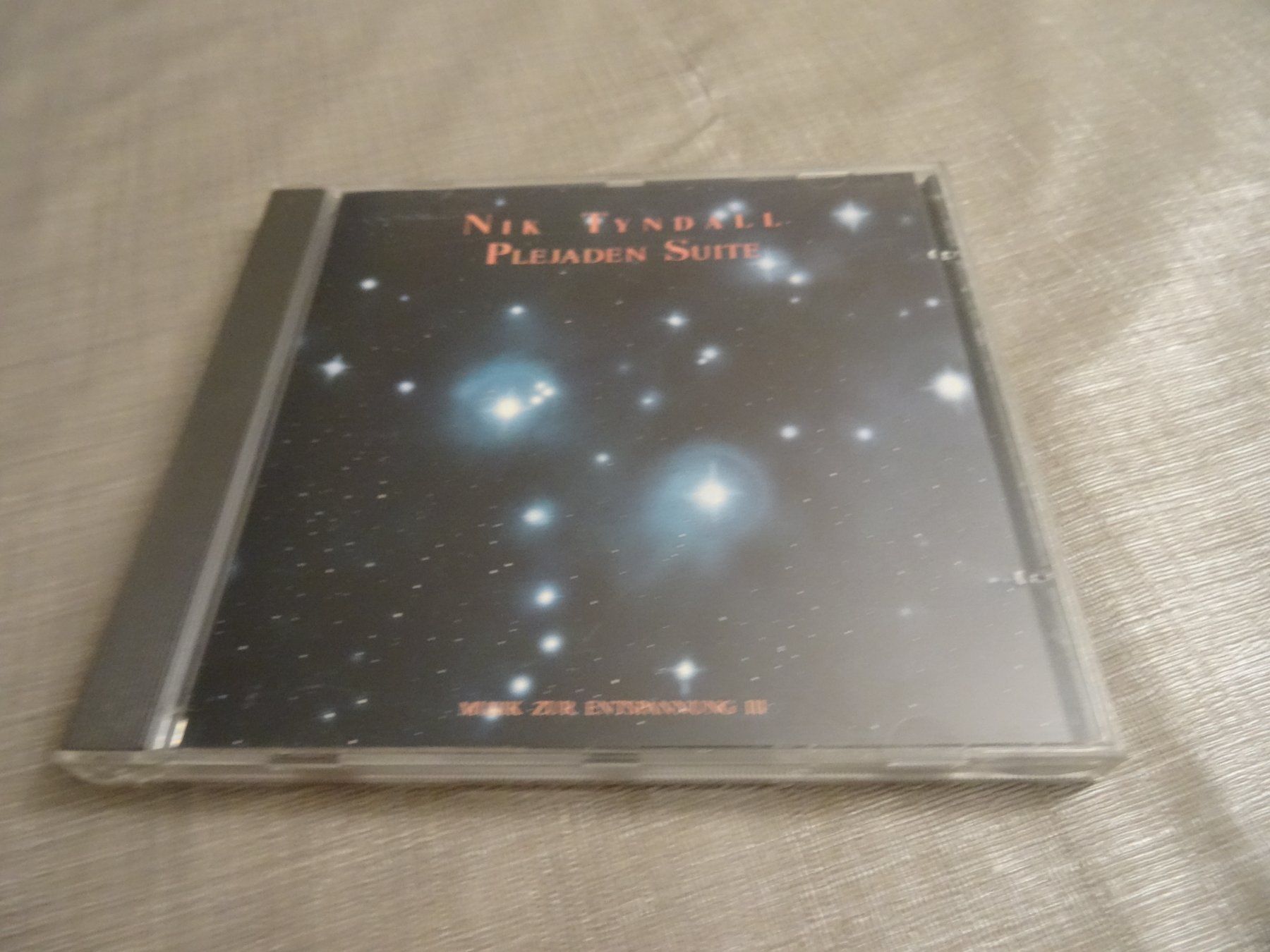 CD: CD: Nik Tyndall - Plejaden Suite - CD – Usato da Olten venduto da Disc-Ausverkauf