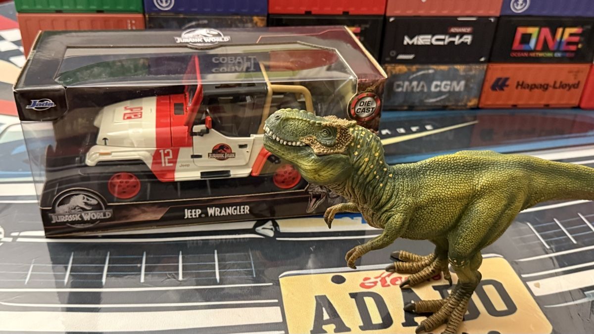 Jeep Modellini d'auto: Jurassic World Jeep Wrangler – Nuovo e nell'imballaggio originale da Basel venduto da Zomeg 7
