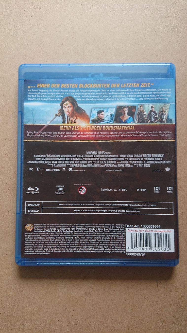 Tutti i DVDs: Wonder Woman - Blu-ray - – Usato da Chur venduto da FreakofRarity 1