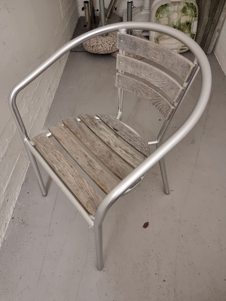 27 Stück gebrauchte Gartenstühle mit Aluminium Rahmen (D'occasion) à Grüningen pour CHF 550 – retrait uniquement