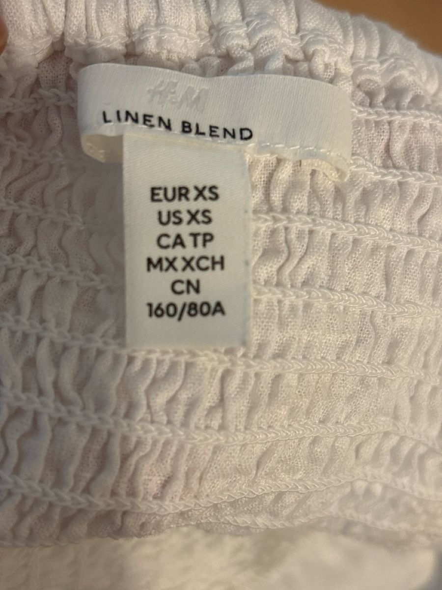 H&M Chemisiers: H&M Bluse / Oberteil - Grösse XS – Neuf avec emballage d'origine à Buchs ZH par els_mgj9 2