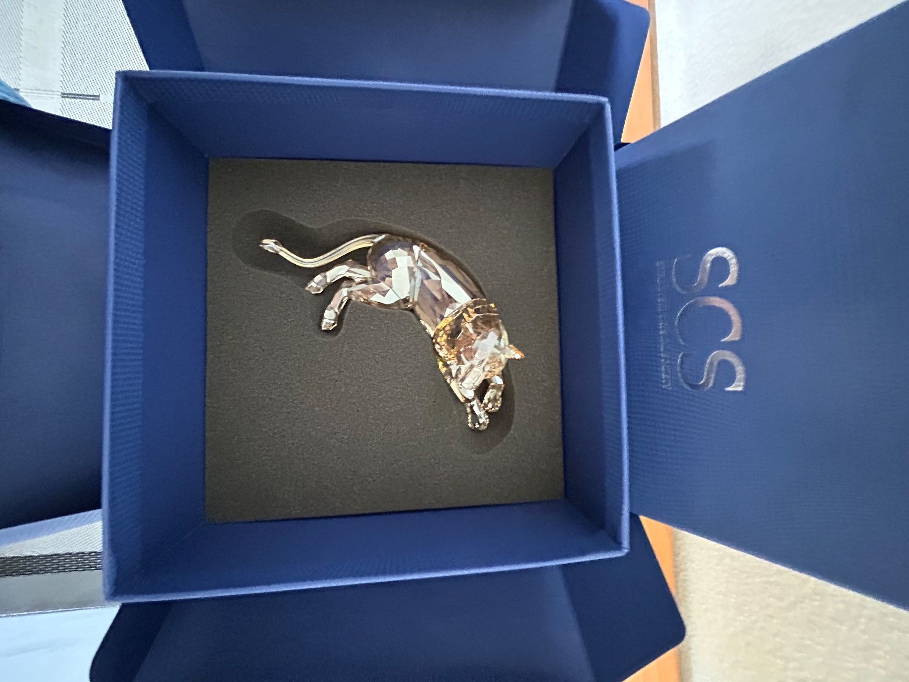 Swarovski Statuette: SWAROVSKI  Sammlung Auflösung  LÖWENMUTTER  2016 – Nuovo (secondo la descrizione) da Olten venduto da Pablo7 4