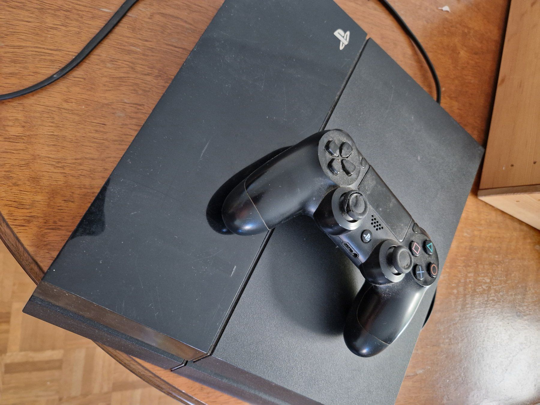 Sony Konsolen: PS4 Konsole mit Controller – Gebraucht aus Bern von DrGoalie 1