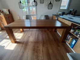 Massiv Eichenholztisch