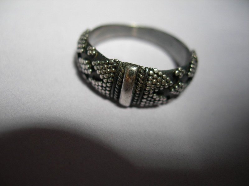 Ringe: Ring Metall alt gemustert einteilig Zustand gebraucht – Gebraucht aus Langenthal von milsgreen
