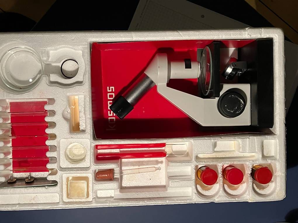 Microscopes: Kosmos Mikroskopie – D'occasion à Hausen am Albis par peredvin