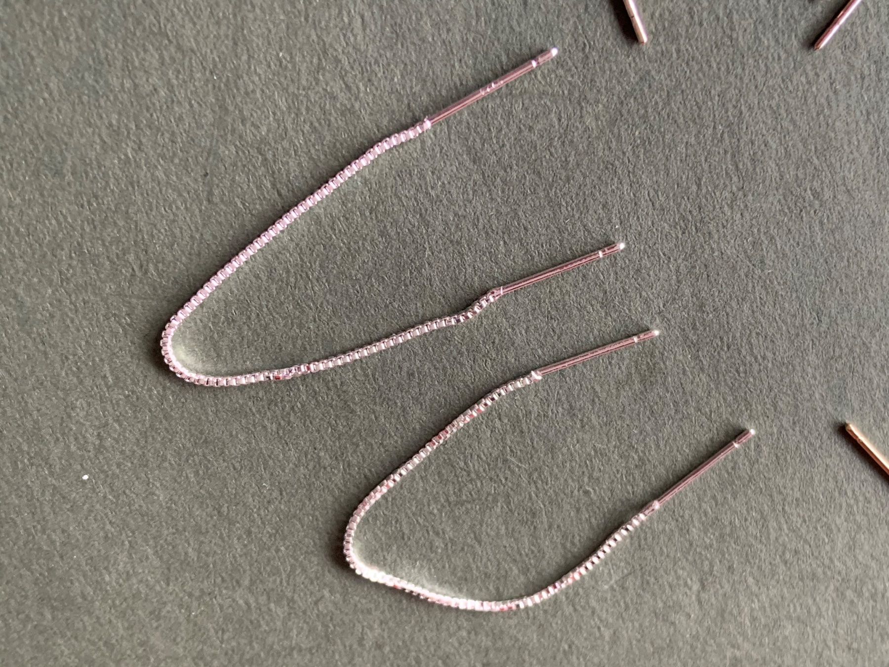 Orecchini pendenti & Orecchini a lobo: Faden-Ohrenringe pro Stk (8-9cm lang) – Usato da Laufen venduto da Bellebellezza 8