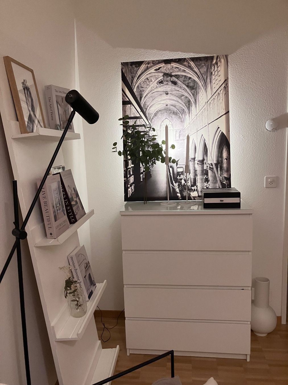 Ikea Cassettiere: Malm Kommode weiß Ikea Westwing schrank – Usato da Riehen venduto da tab_p675