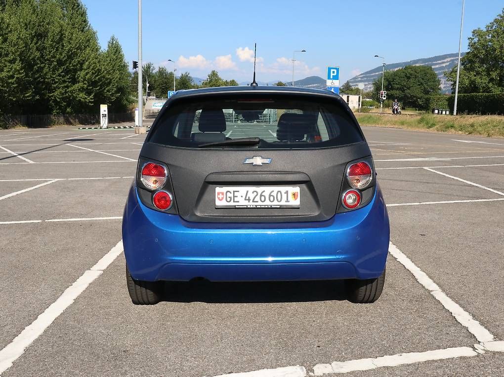 Chevrolet Automobili: CHEVROLET AVEO 1.4 LTZ – Usato da Lancy venduto da Vendeur1212 2