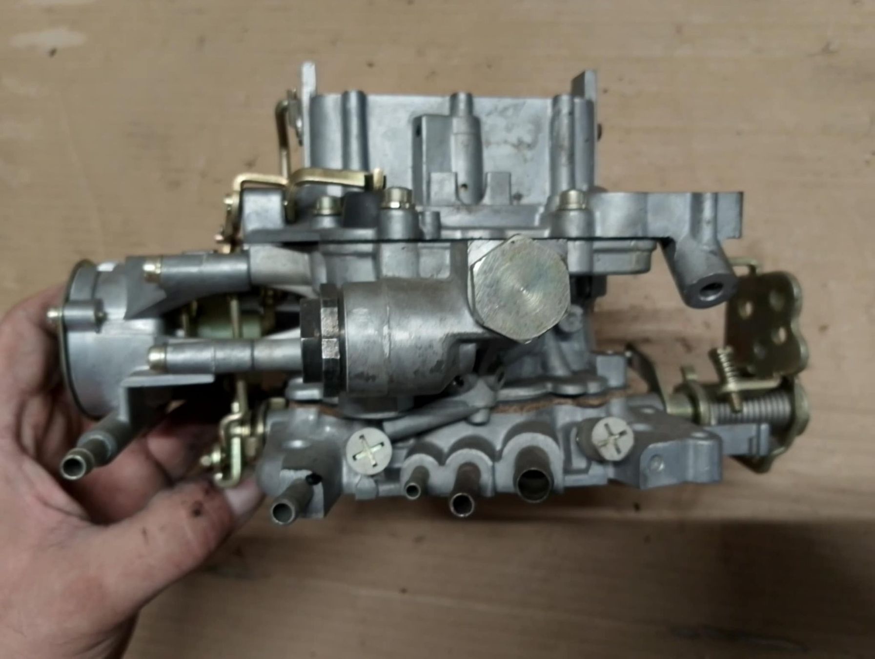 Tutti pezzi di ricambio auto: Vergaser Holley 4-fach – Usato da Niedergösgen venduto da usc_tt5r 1