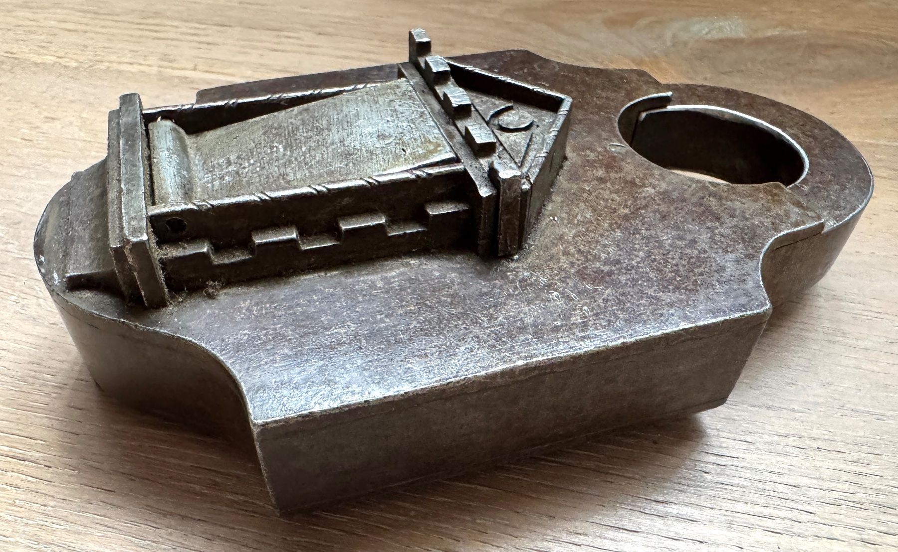 Lucchetti: Antikes Vorhängeschloss Schmiedeeisen 16 cm – Usato da Rothrist venduto da Luckywinner 6