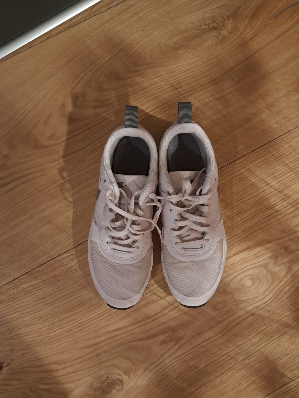 Nike Damenschuhe: Nike Air Turnschuh – Gebraucht aus Andwil SG von zue_b9bt 2