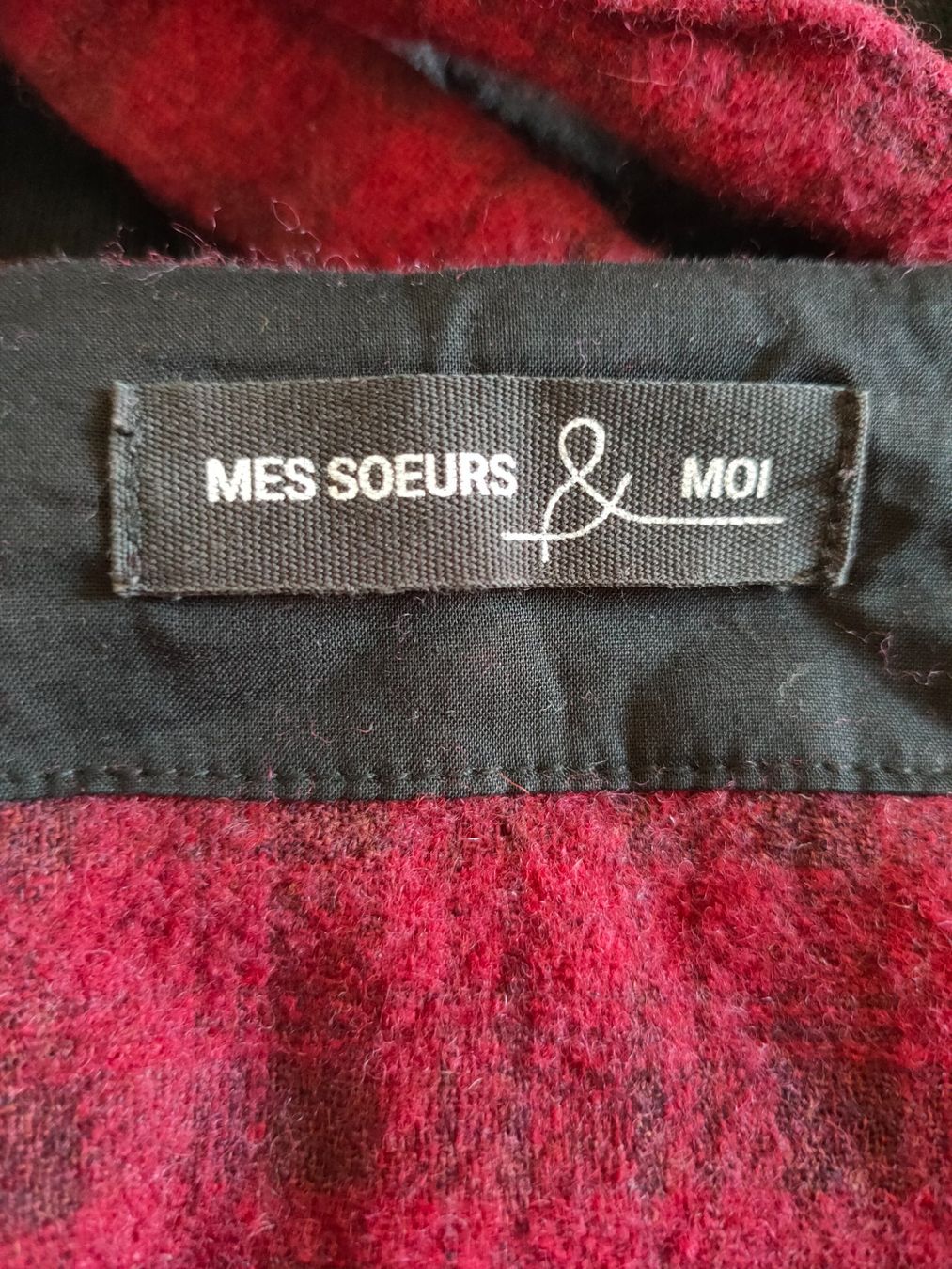 Top: Cache-cœur — Mes sœurs & moi – Usato da Bern venduto da ale_jb88 2