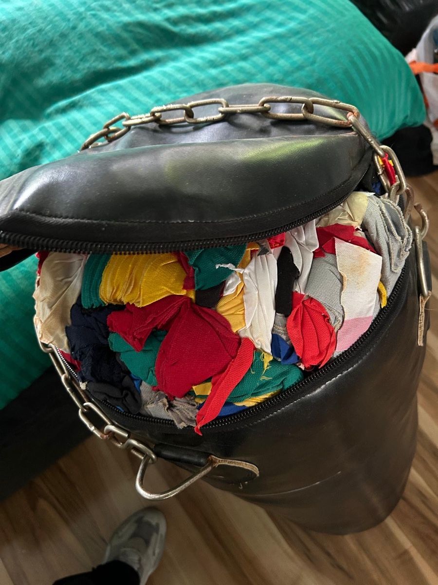 Boxsäcke: Boxsack HAMMER Leder schwarz mit Kette gebraucht – Gebraucht aus Gurbrü von Simiramis 2