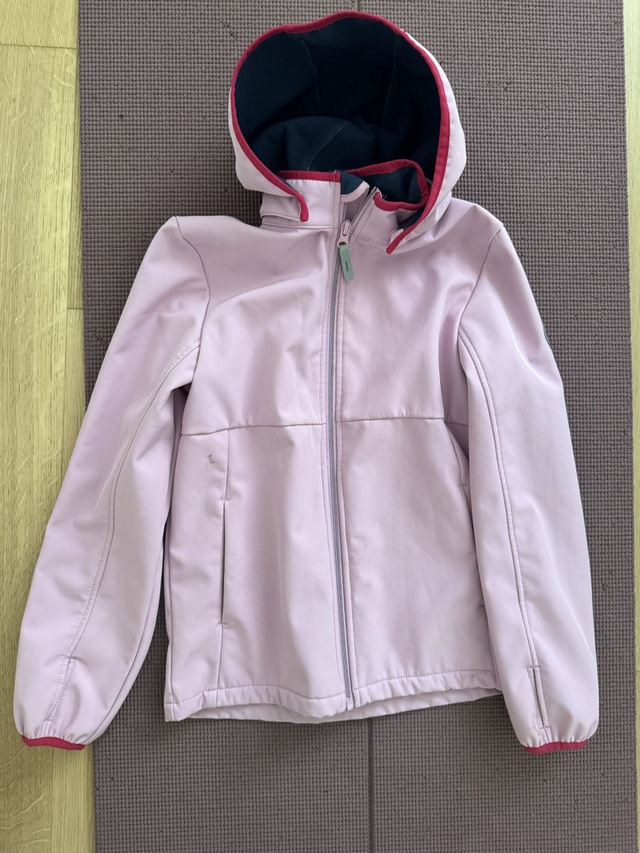 Name It Jacken & Mäntel: Softshell Jacke für Mädchen Nameit 11 Jare – Gebraucht aus Uitikon Waldegg von lin_bth8