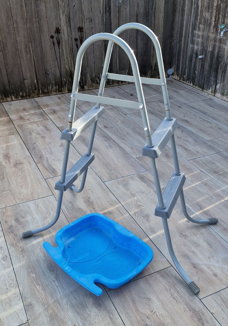Bestway Scale: Poolleiter inkl. Fusswanne – Usato da Suhr venduto da Sbume