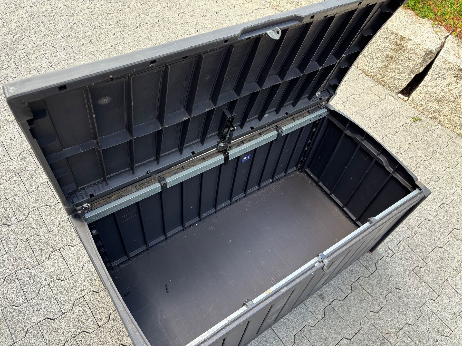 Keter Box contenitori: Aufbewahrungsbox – Difettoso da Gebenstorf venduto da Ta-Dah 1