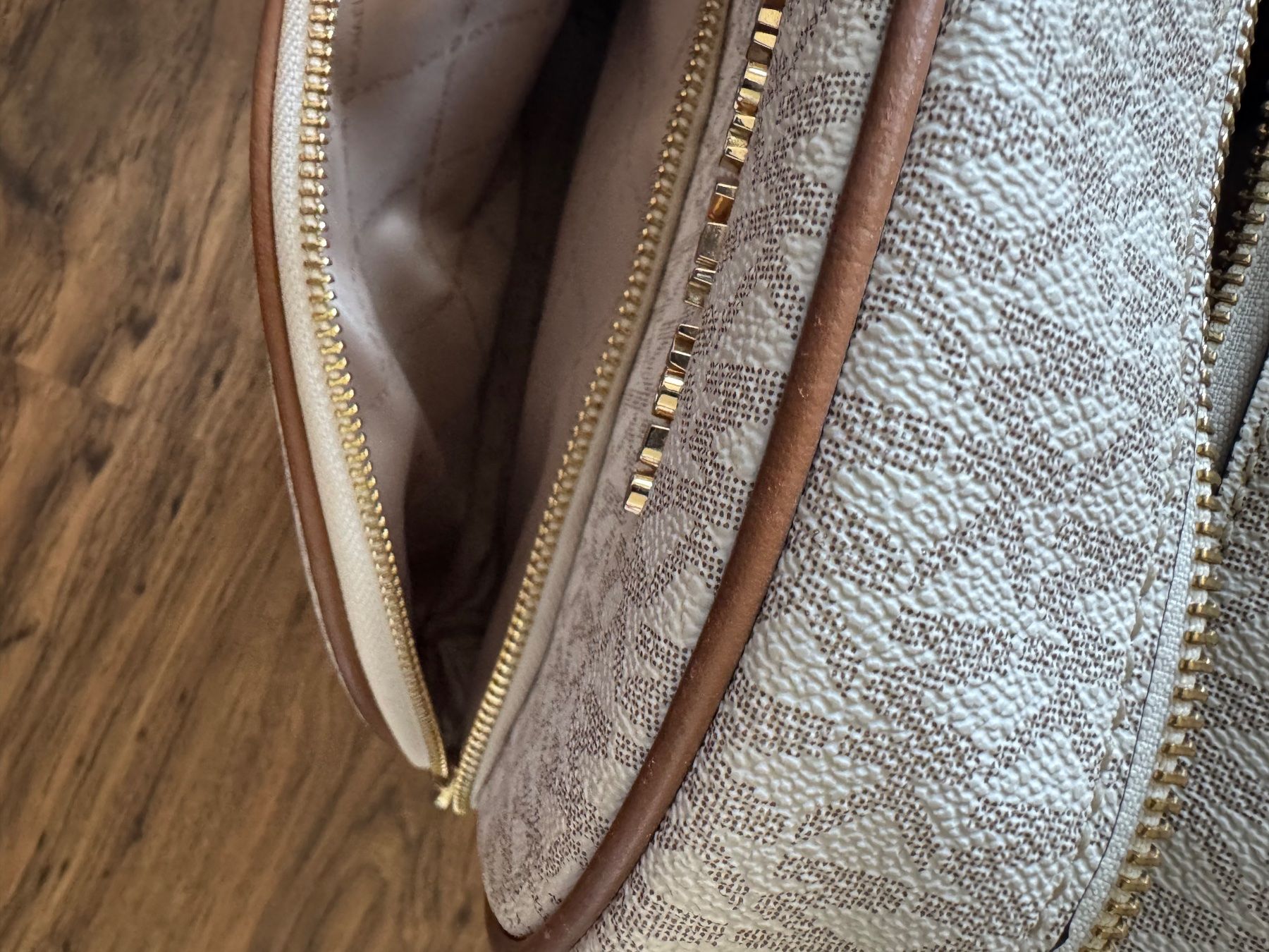 Michael Kors Rucksäcke: Michael Kors Rucksack – Gebraucht aus Meinisberg von caraetter 2