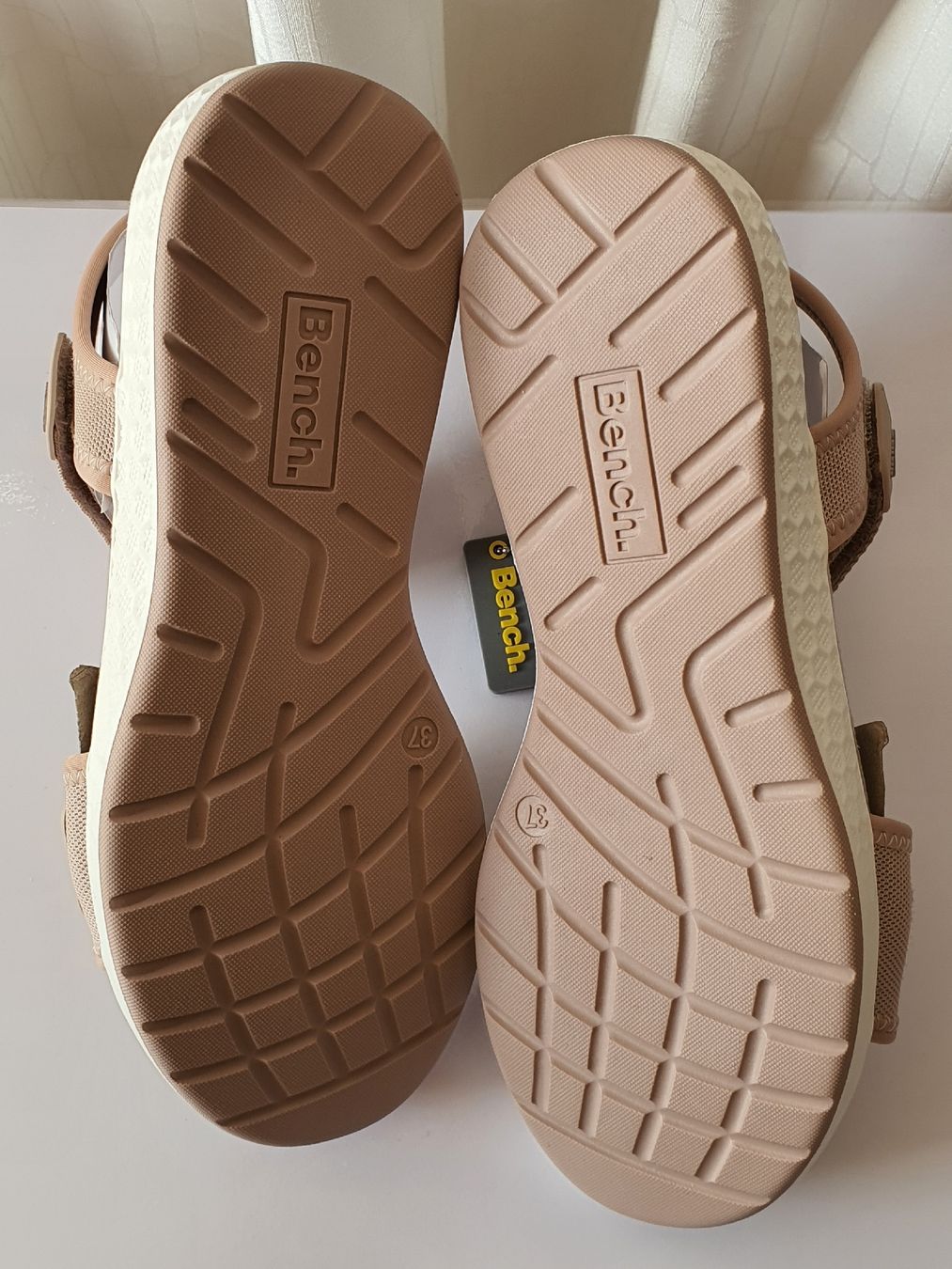 Bench Scarpe da donna: Gr. 37 - Bench. Sandale, Neu – Nuovo e nell'imballaggio originale da Nürensdorf venduto da sal_g2bz 4