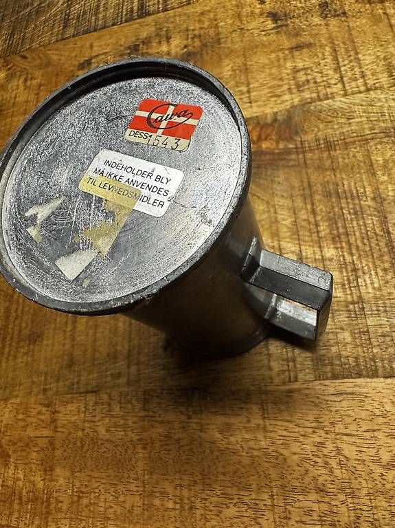 Tasses: Alte Becher  – D'occasion à Seuzach par Wolf936 3