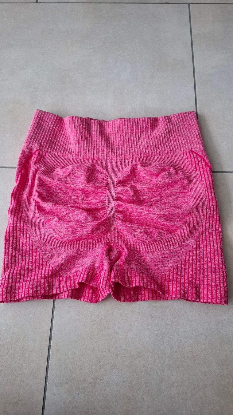 Pantaloni: Fitness Shorts - Grösse M – Nuovo e nell'imballaggio originale da Rickenbach b. Wil venduto da Beautiful.Things 3