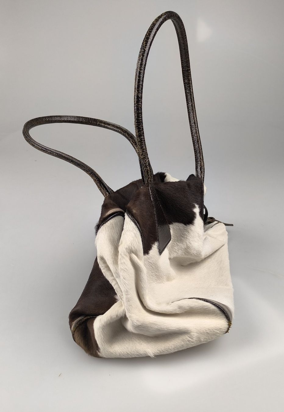 Miu Miu Sacs femmes: Miu Miu Handtasche Kuhfell – D'occasion à Rüti ZH par Restwert_Rueti_ZH 5